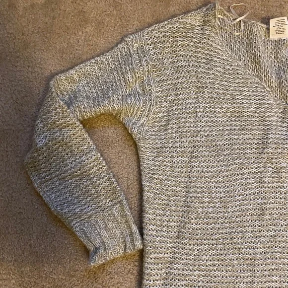 Full tilt Sweater - Picture 6 of 6